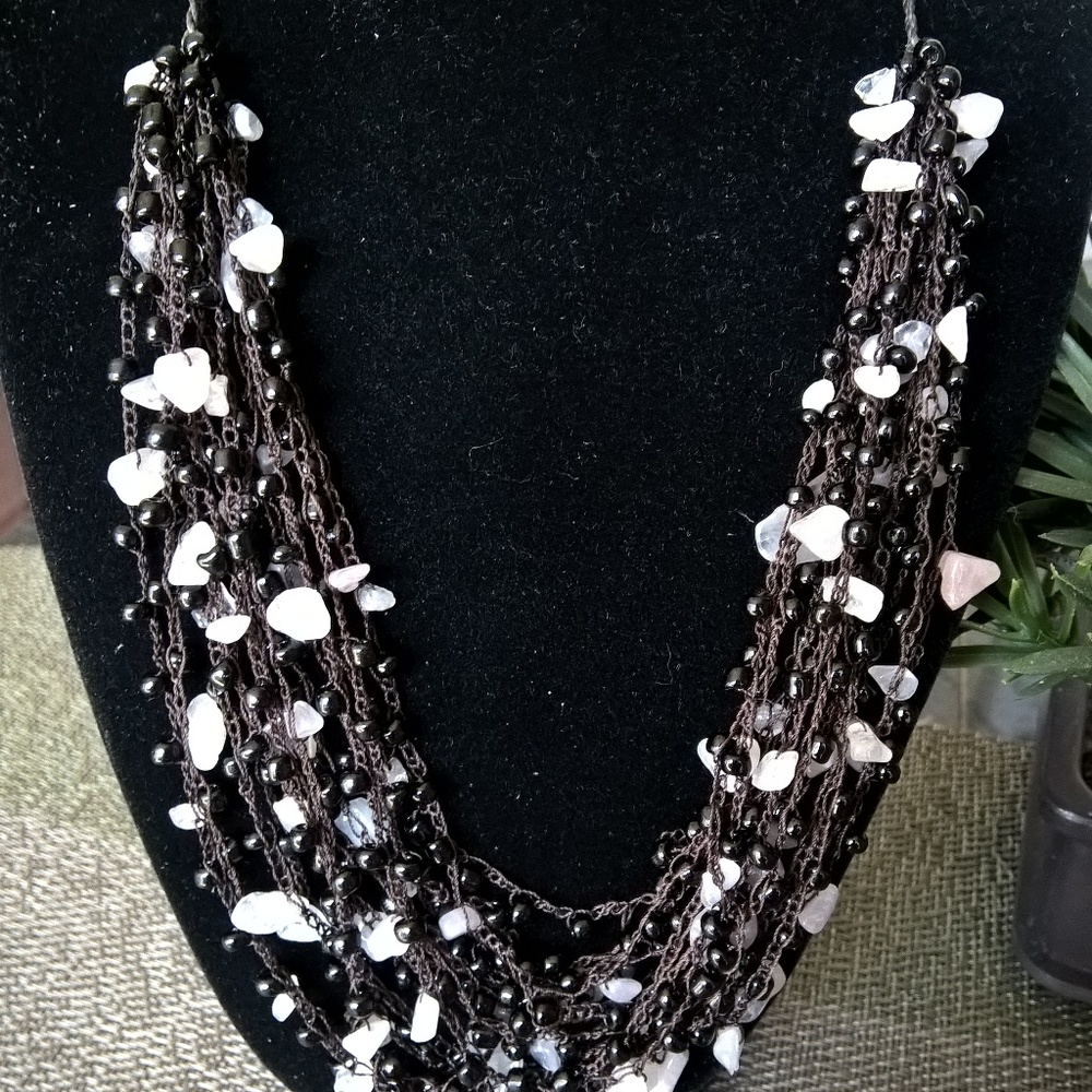 ARTISANAL HANDCRAFTED NECKLACE  PINK QUARTZ CHIPS